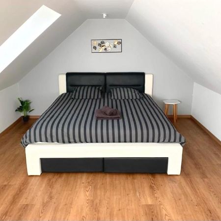 蒙讷特Loft Evasion , Parking Gratuit , 5 Min Auxerre公寓 外观 照片